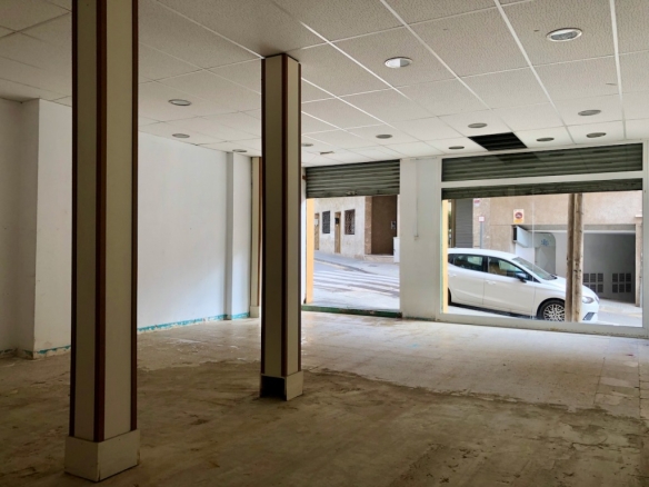 Imagen 2 de Local comercial en Alquiler en Rubi Barcelona