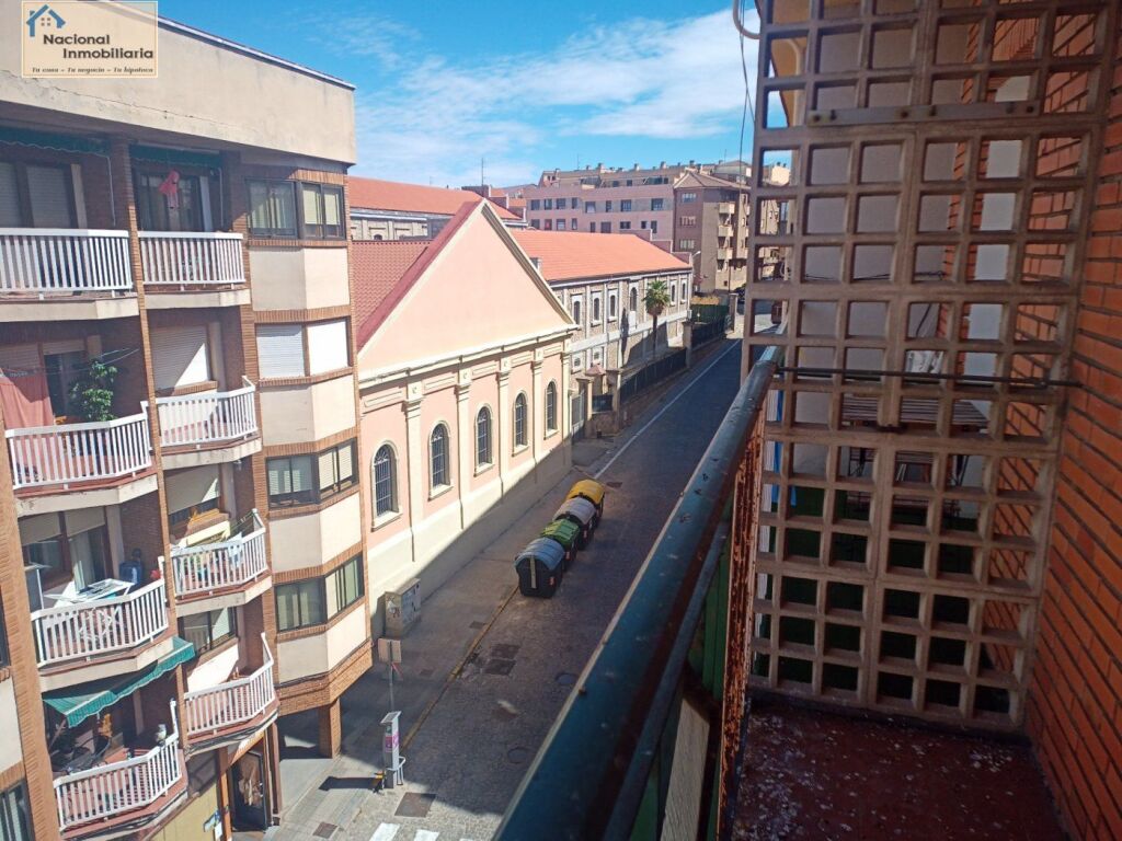 cerca de la UVA de Segovia