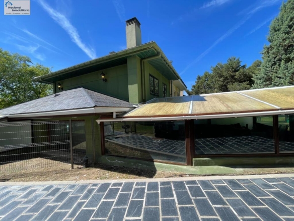 Imagen 3 de Chalet pareado en la zona mas comercial de la urbanización