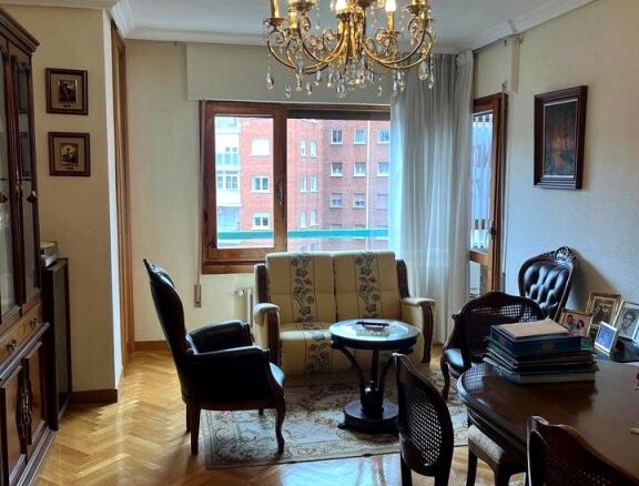 Imagen 1 de Estupendo y amplio piso en venta. Palencia