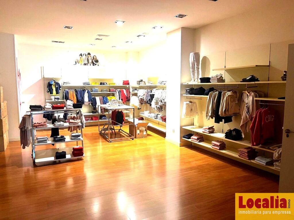 Imagen 3 de Interesante y amplio local comercial en Palencia.