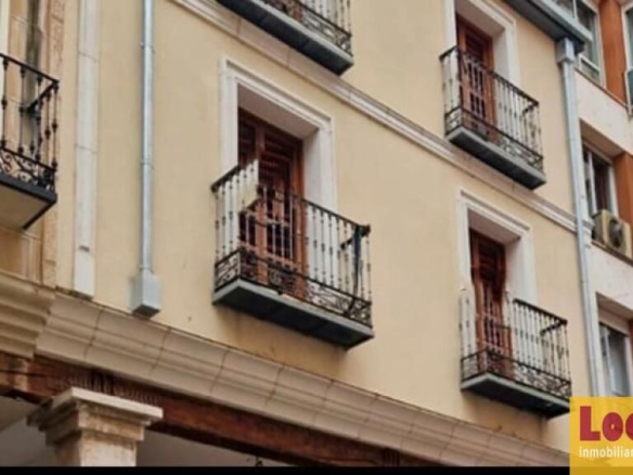 Imagen 1 de Edificio uso mixto en Calle Mayor