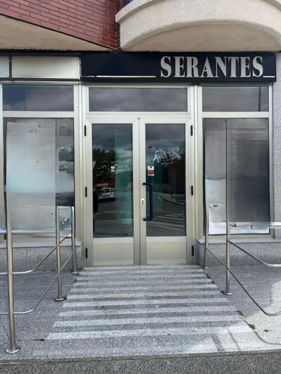 Imagen 2 de Amplio y atractivo local comercial en Palencia.