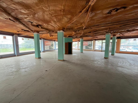 Imagen 4 de Amplio y atractivo local comercial en Palencia.