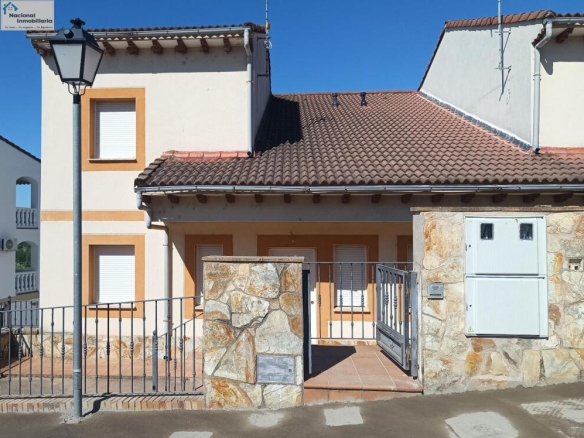 Imagen 1 de Chalet a estrenar