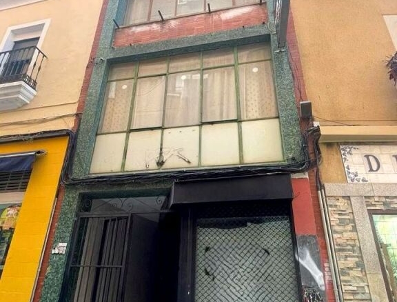 Imagen 1 de EDIFICIO EN VENTA EN EL CORAZÓN DE CÁCERES. OPORTUNIDAD DE INVERSIÓN.