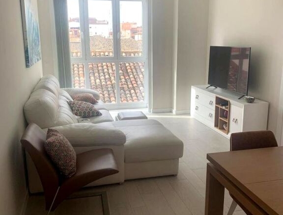 Imagen 2 de Piso moderno de 2 habitaciones con garaje doble