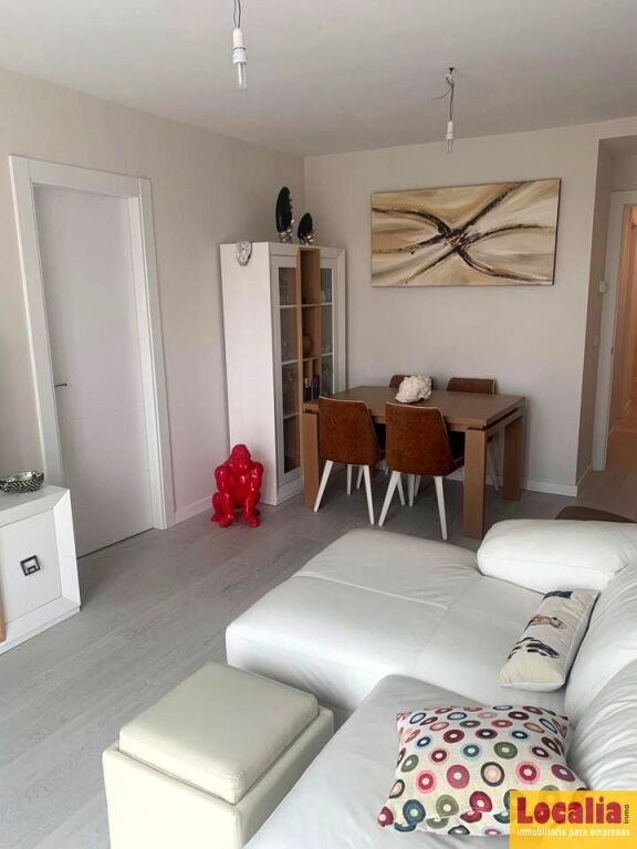 Imagen 3 de Piso moderno de 2 habitaciones con garaje doble