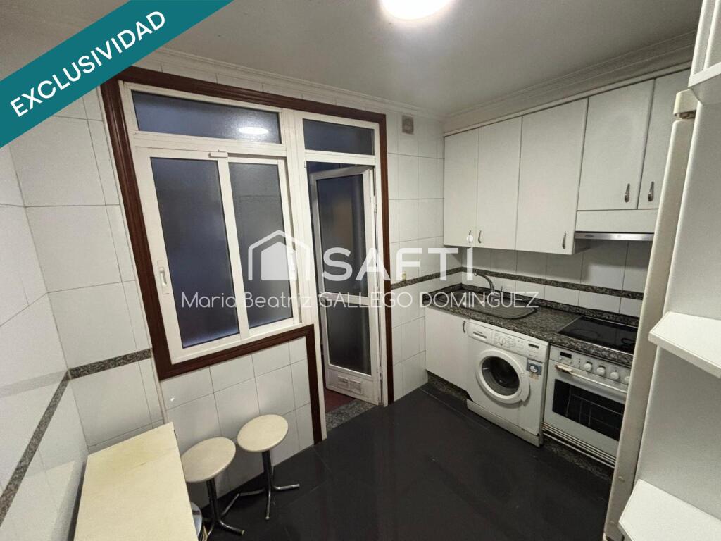 Imagen 2 de SE VENDE ESPECTACULAR PISO DE 3 HABITACIONES EN EL CENTRO DE VIGO - PONTEVEDRA
