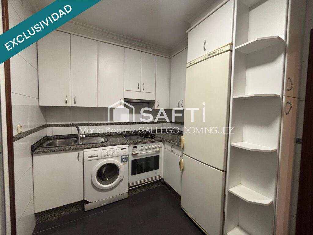 Imagen 3 de SE VENDE ESPECTACULAR PISO DE 3 HABITACIONES EN EL CENTRO DE VIGO - PONTEVEDRA