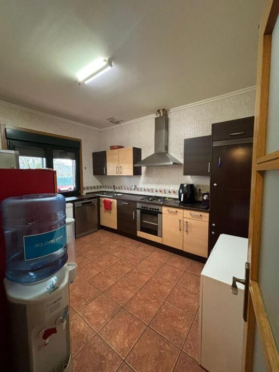 Imagen 3 de SE VENDE CASA PAREADA DE PLANTA BAJA EN SU TOTALIDAD EN AREAS - PONTEAREAS