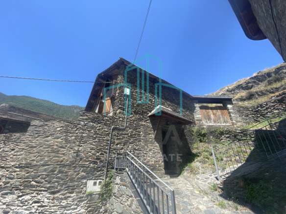 Imagen 2 de Casa-Chalet en Venta en Lladros Lleida