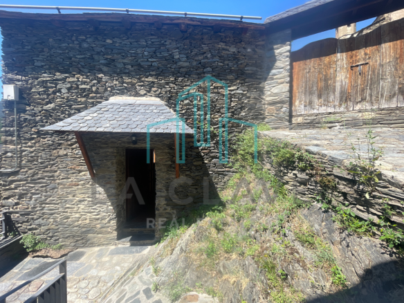 Imagen 3 de Casa-Chalet en Venta en Lladros Lleida