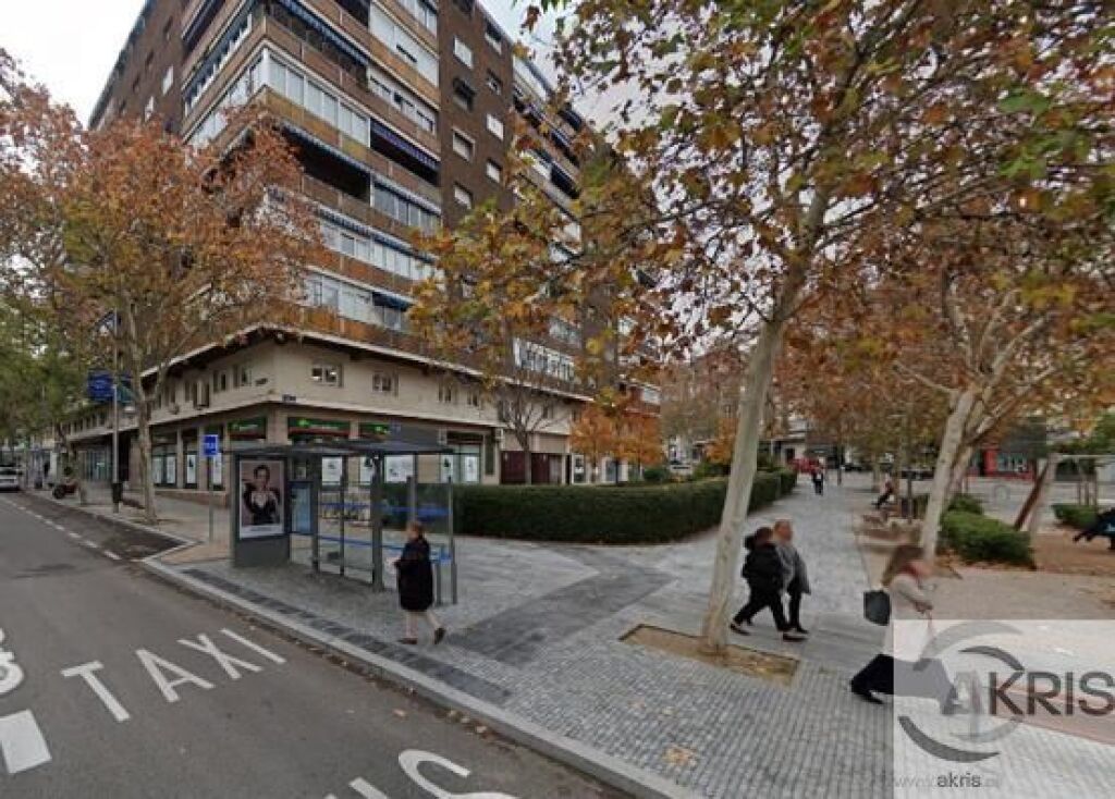 Imagen 2 de VENTA LOCAL COMERCIAL EN CALLE PRINCIPE DE VERGARA  **CONSULTAR PRECIO**