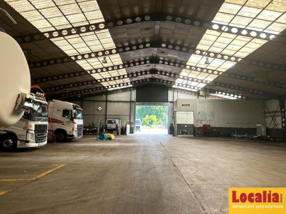 Imagen 4 de Nave de 3000 m² con campa y oficinas