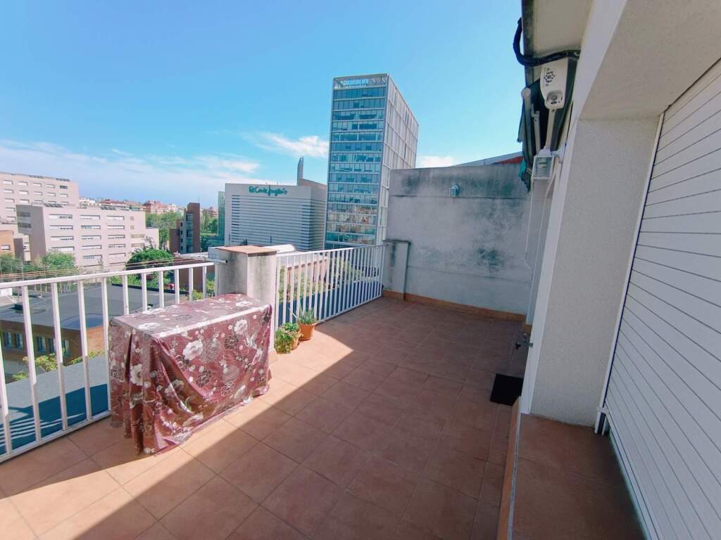 Imagen 2 de Atico con preciosa terraza en alquiler temporal