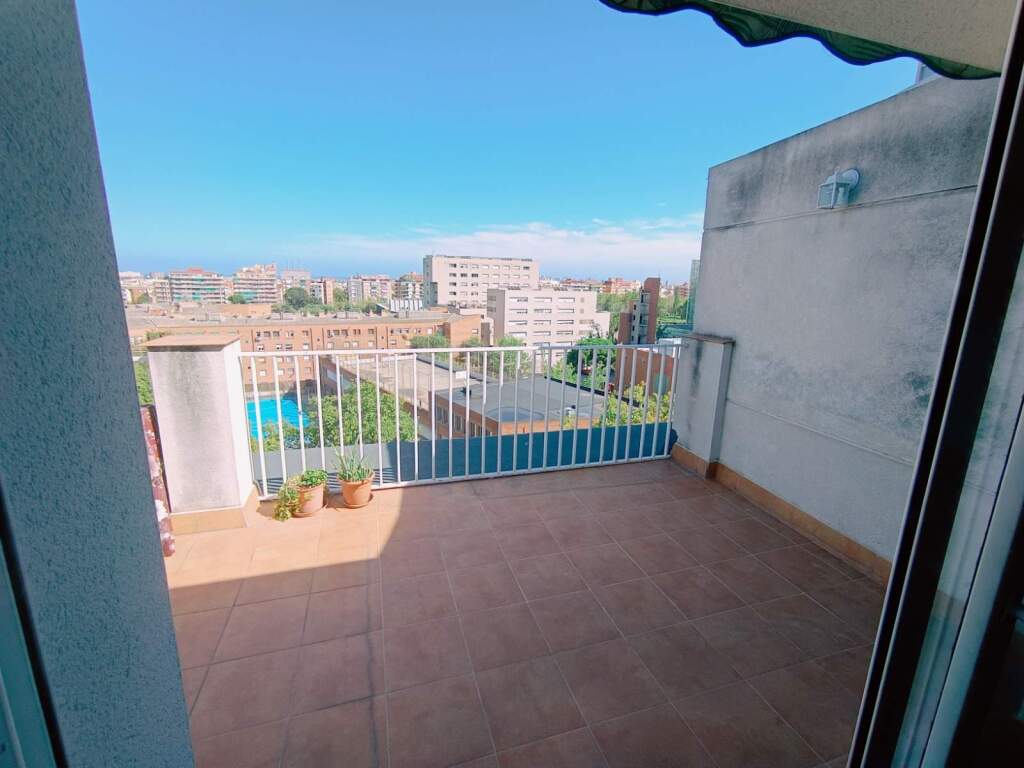 Imagen 3 de Atico con preciosa terraza en alquiler temporal