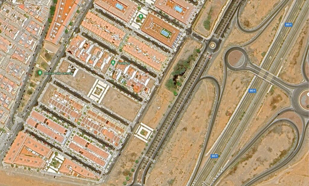 Imagen 3 de VENTA -  PARCELA URBANA  DE 2.980 M2  - URBANIZACIÓN LOS CANARIOS
