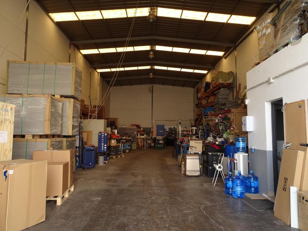 Imagen 4 de VENTA DE NAVE INDUSTRIAL EN ARINAGA