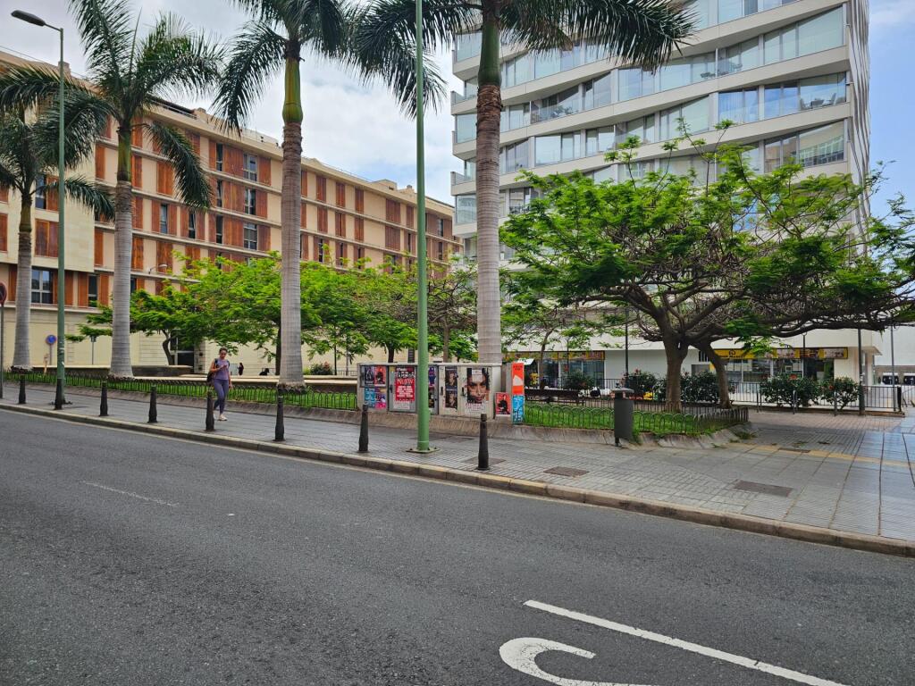 Imagen 4 de VENTA LOCAL EN EDIFICIO CHURRUCA - GUANARTEME - MESA Y LOPEZ - LAS PALMAS DE GRAN CANARIA