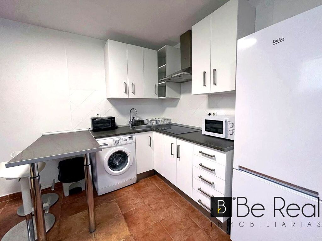Imagen 4 de EN ALQUILER PISO PARA ESTUDIANTES CON GASTOS INCLUIDOS EN VILLANUEVA DE LA CAÑADA (MADRID).