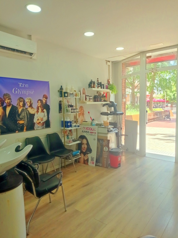 Imagen 3 de Local comercial en Venta en Cerdanyola Del Valles Barcelona