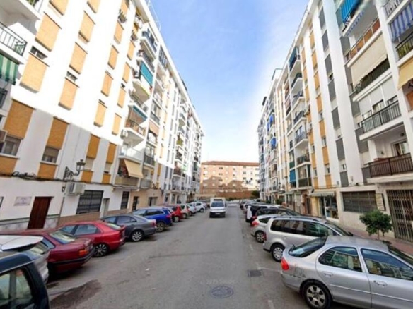 Imagen 4 de EN VENTA PISO OCUPADO POR PERSONA SIN JUSTO TÍTULO