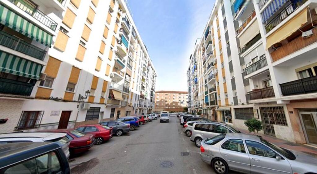 Imagen 4 de EN VENTA PISO OCUPADO POR PERSONA SIN JUSTO TÍTULO