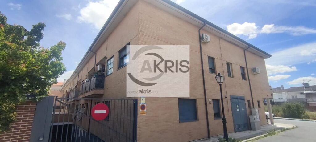 Imagen 2 de DUPLEX EN VENTA EN EL VISO DE SAN JUAN