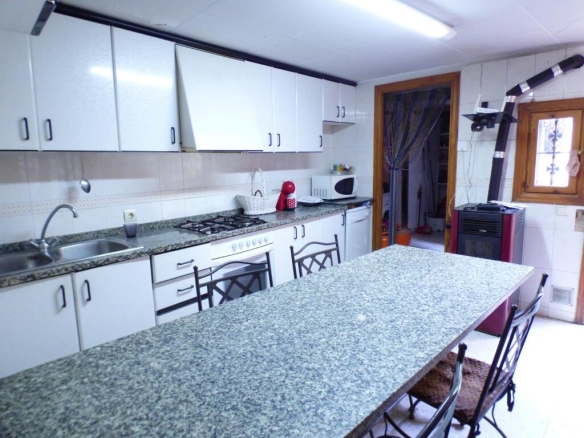 Imagen 2 de OPORTUNIDAD ÚNICA DE INVERSIÓN -DOS EDIFICIOS EN VENTA EN ZONA DE ESCODINES DE MANRESA