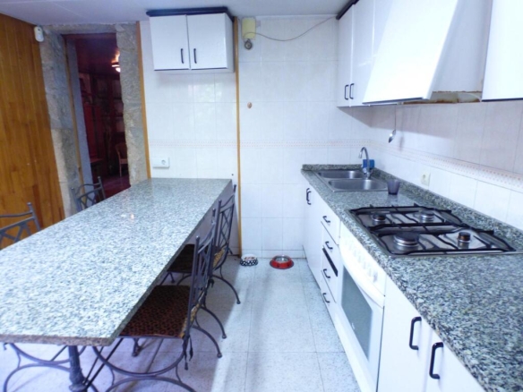 Imagen 3 de OPORTUNIDAD ÚNICA DE INVERSIÓN -DOS EDIFICIOS EN VENTA EN ZONA DE ESCODINES DE MANRESA