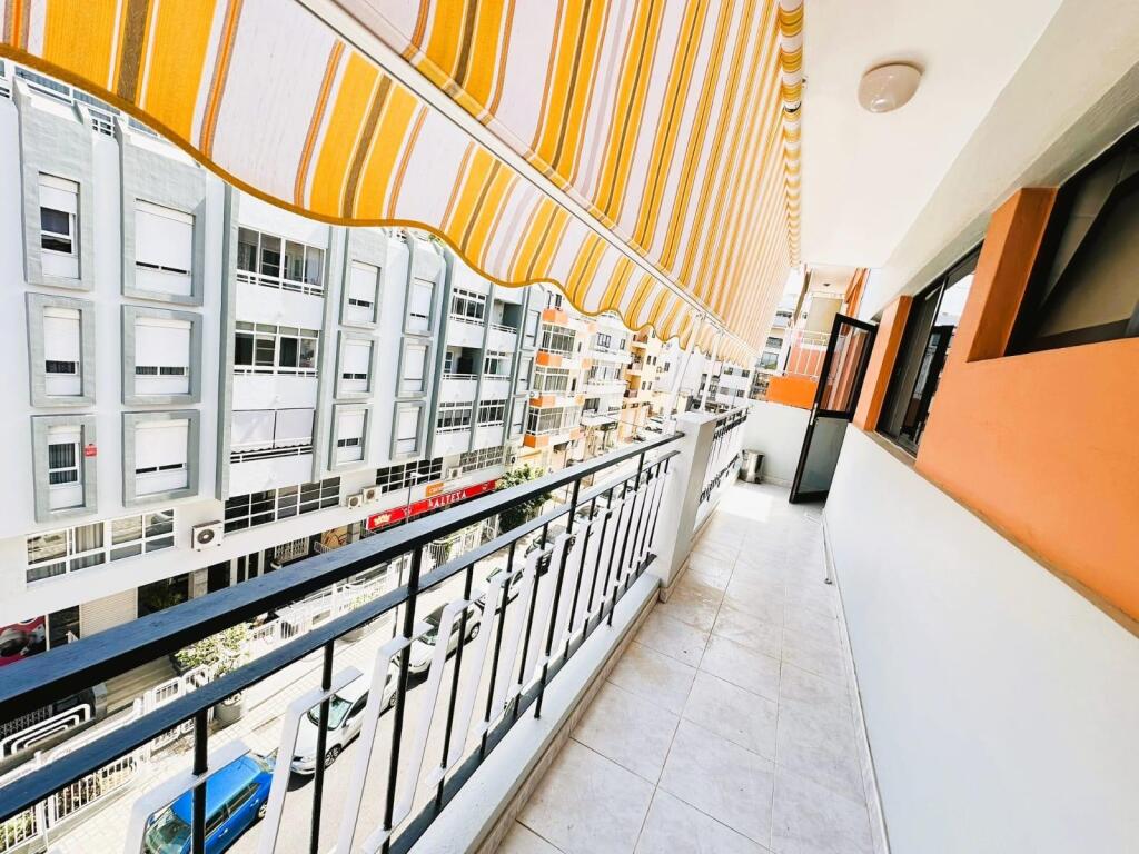 Imagen 2 de ¡Oportunidad Única en Santa Cruz de Tenerife! Amplio Apartamento de 4 Dormitorios en Cruz del Señor