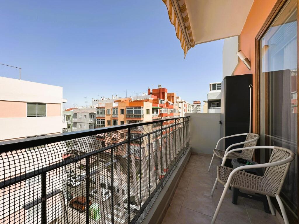 Imagen 4 de ¡Oportunidad Única en Santa Cruz de Tenerife! Amplio Apartamento de 4 Dormitorios en Cruz del Señor