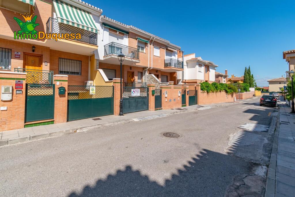 Imagen 2 de Casa adosada en la entrada de Ogijares (Junto al PTS)