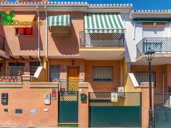 Imagen 3 de Casa adosada en la entrada de Ogijares (Junto al PTS)