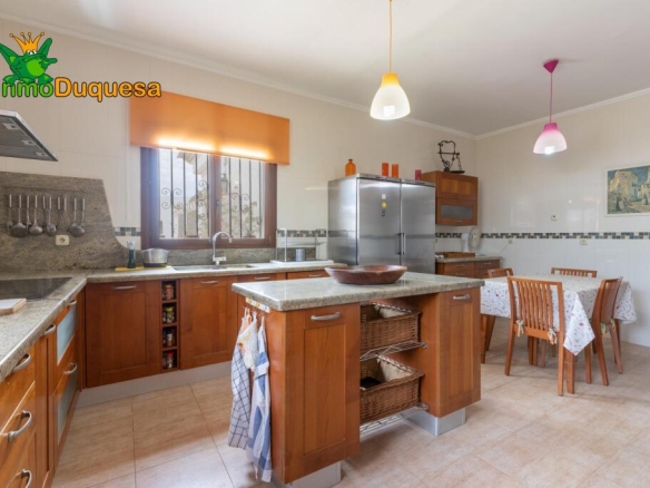 Imagen 4 de PRECIOSO Chalet en una planta en MOTRIL