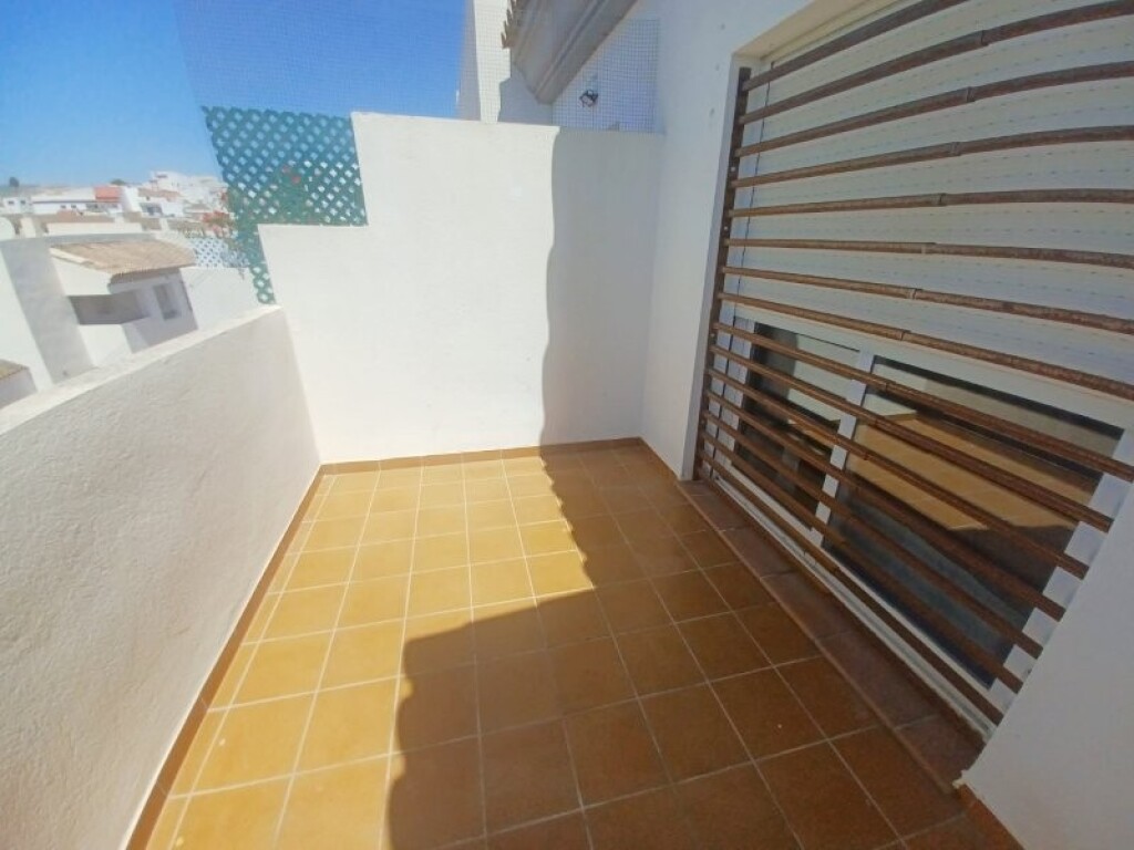 Imagen 2 de PRECIOSO ÁTICO EN ALQUILER SOLO PARA PROFESORES  DE SEPTIEMBRE A JUNIO