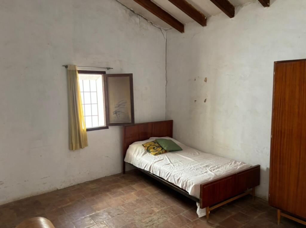 Imagen 4 de Gran casa de pueblo para reformar. Muy bien situada