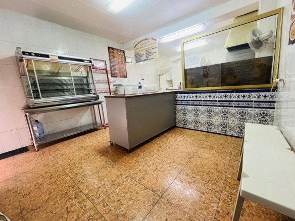 Imagen 4 de vivienda en primera planta y múltiples opciones en la planta baja.