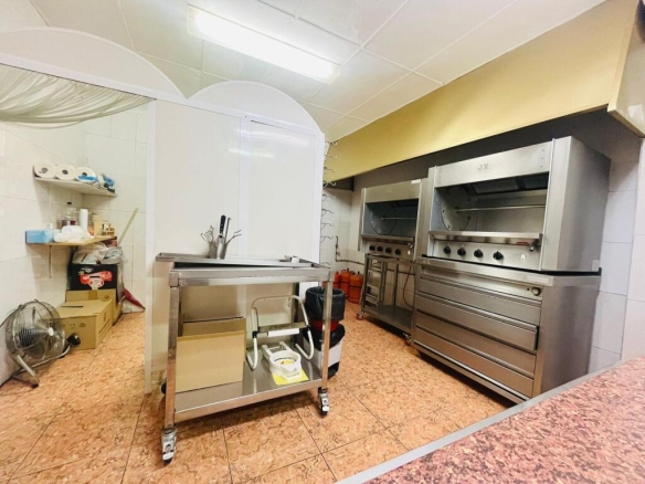 Imagen 1 de vivienda en primera planta y múltiples opciones en la planta baja.