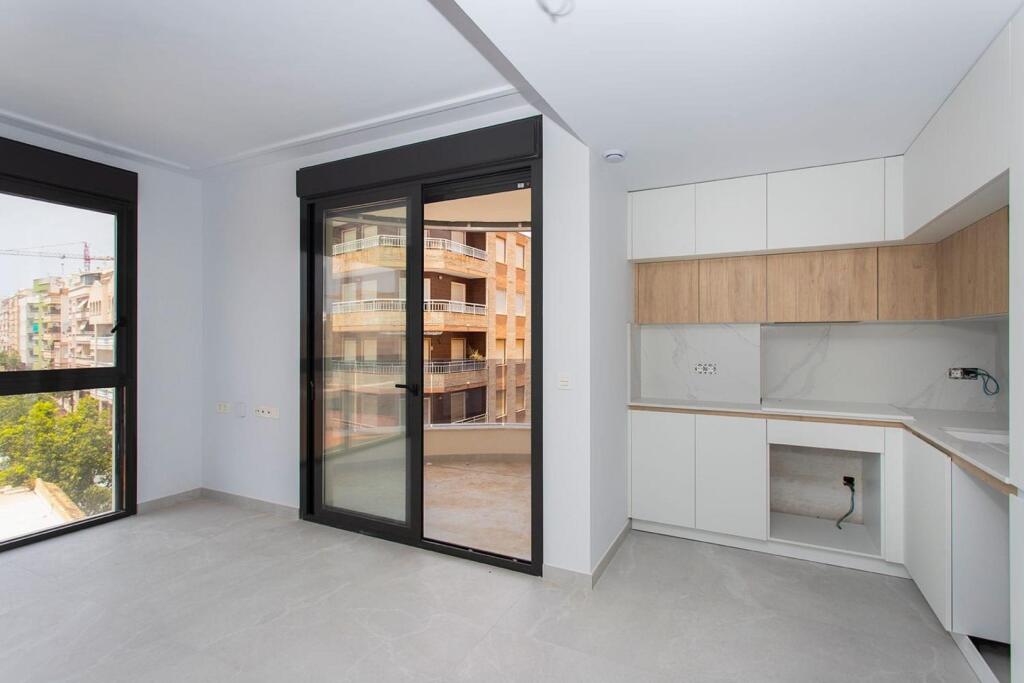 Imagen 2 de Magnifico piso en torrevieja.