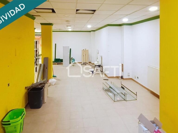 Imagen 1 de Local Comercial en el Centro de Sama.