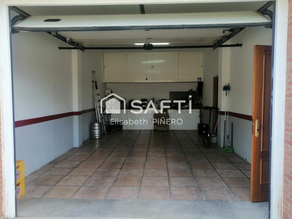 Imagen 4 de Vivienda más local comercial con garaje y solar