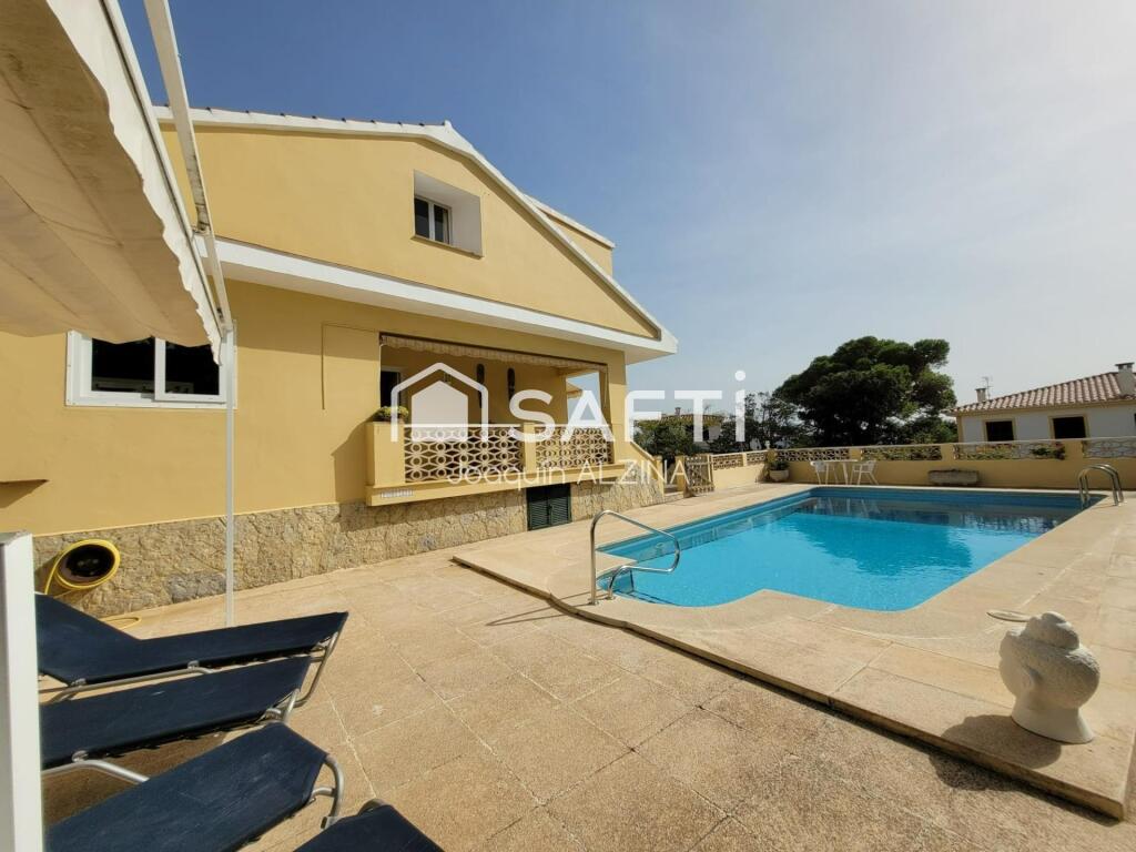 Imagen 4 de Gran chalet con piscina en Es Castell