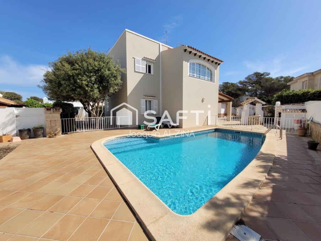 Imagen 2 de Chalet con piscina y garaje en Cala Blanca