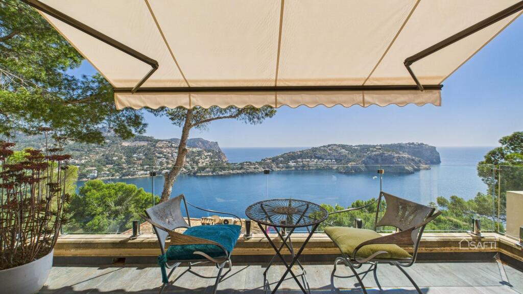 Imagen 2 de Impresionantes vistas al mar - Piso de 3 habitaciones Carrer Puig Cornador - Andratx