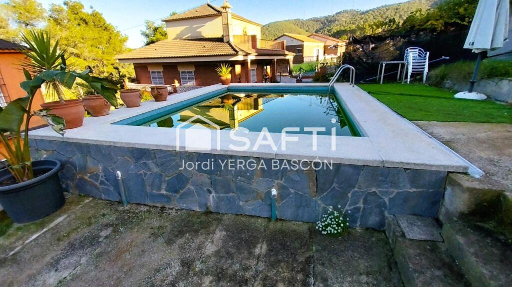 Imagen 3 de Preciosa casita en Urbanización Can Olivella!!!