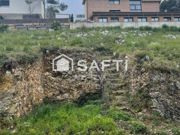 Imagen 2 de Terreno urbano de 1.275 m² en Canyelles – Calle Beethoven