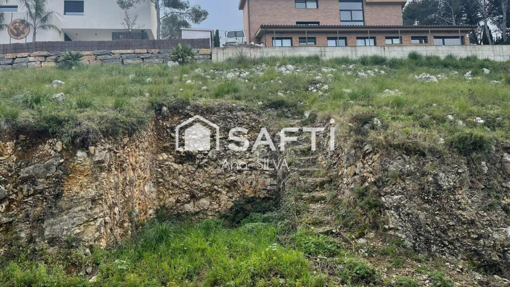 Imagen 2 de Terreno urbano de 1.275 m² en Canyelles – Calle Beethoven