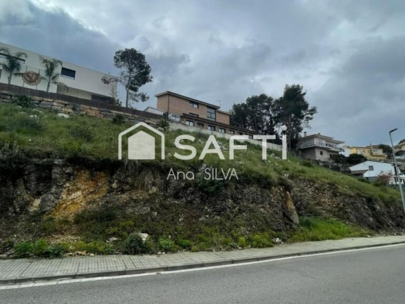 Imagen 3 de Terreno urbano de 1.275 m² en Canyelles – Calle Beethoven